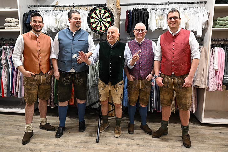 Philip Brzezinski, Clemens Gabriel, Dr. Axel Munz, Kirk Bevins, George Noble (©Foto: Trachten Angermaier)